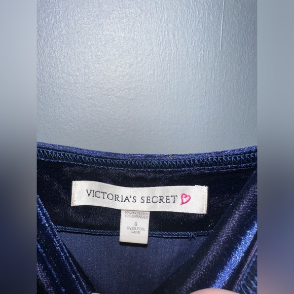 Vintage Victoria’s Secret Velvet Dress - Picture 7 of 9